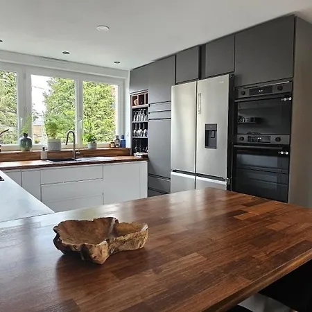 Maison Proche Du Vieux Lille Et De La Citadelle Avec Place Parking *