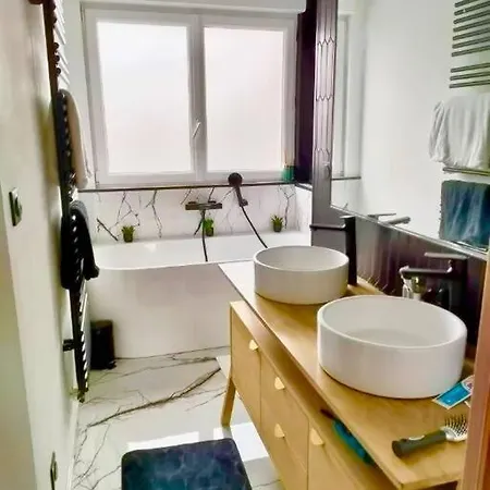 Maison Proche Du Vieux Lille Et De La Citadelle Avec Place Parking