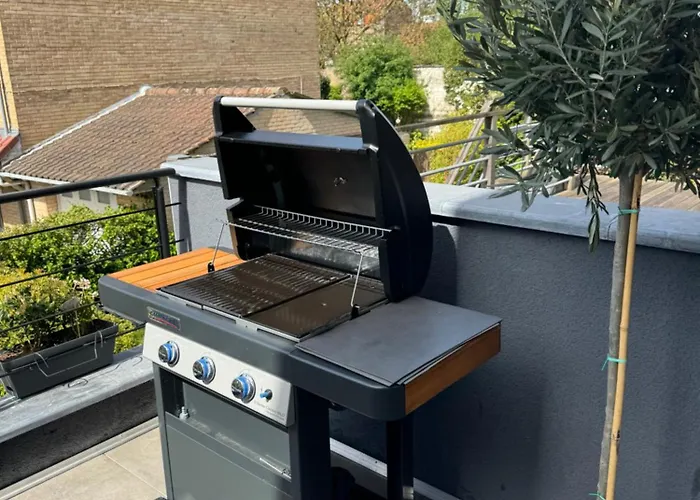 Maison Proche Du Vieux Lille Et De La Citadelle Avec Place Parking *